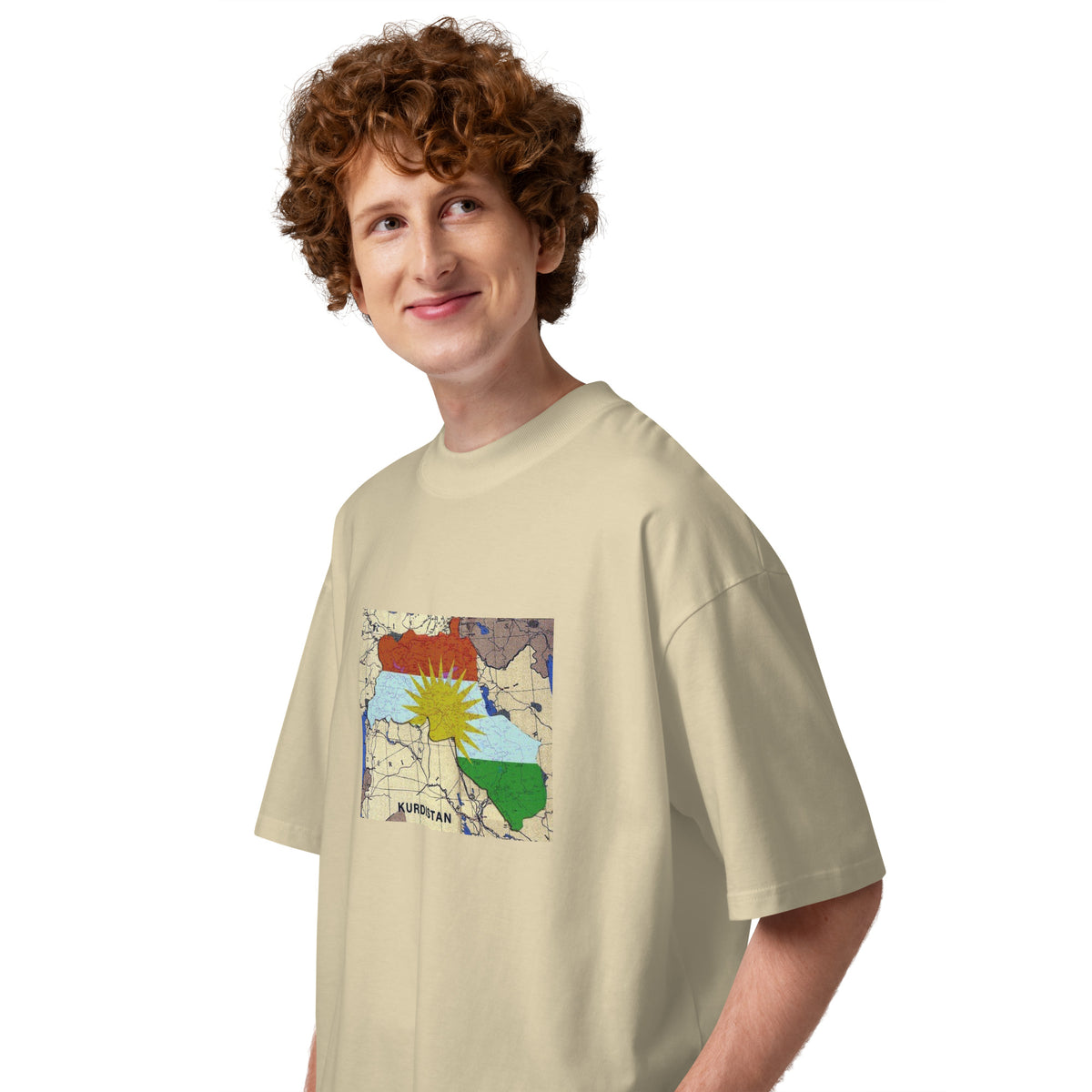 خريطة كردستان تي شيرت واسع مطبوع بياقة عالية | قطن عضوي – تي شيرت بعبارة كردية